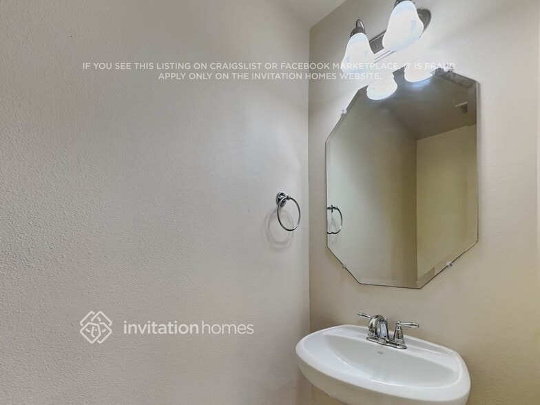 Building Photo - 30810 Academy Trace Dr