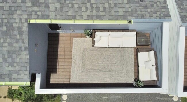 Building Photo - 1406 Bailey St