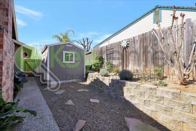 Building Photo - 6359 Edgewood Way