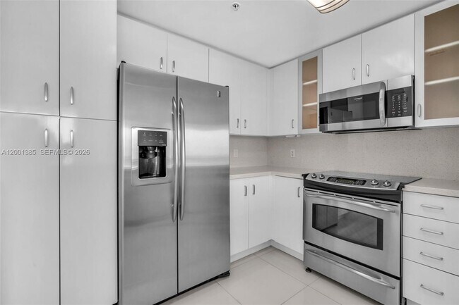 Building Photo - 7900 Harbor Island Dr