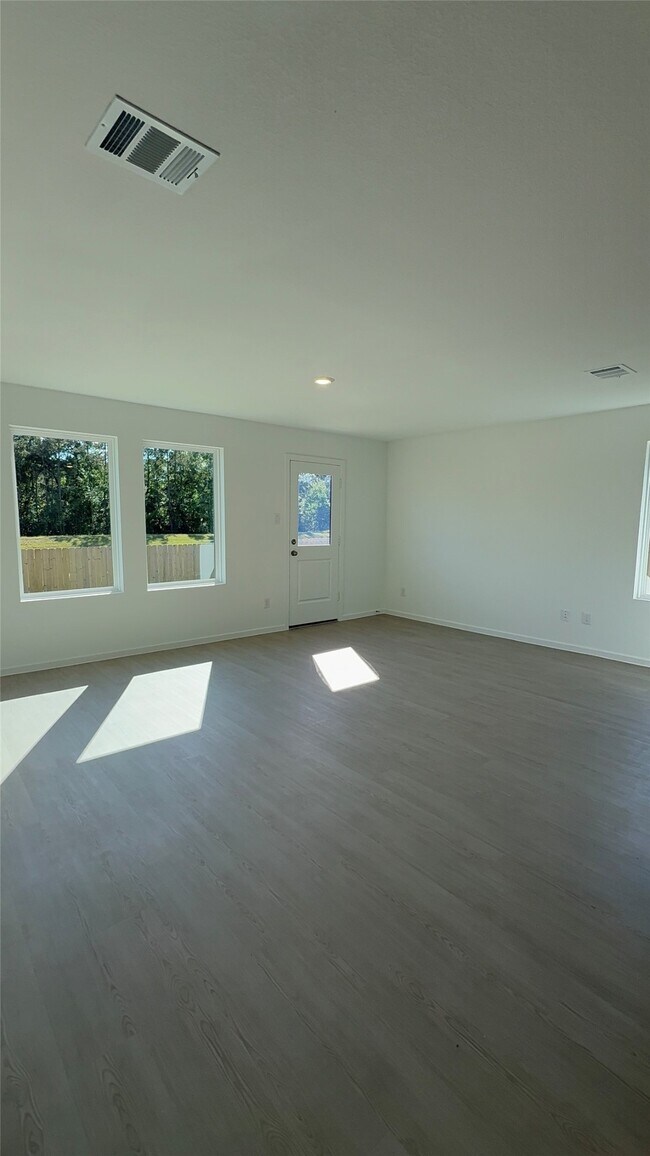 Building Photo - 327 Parkin Ct