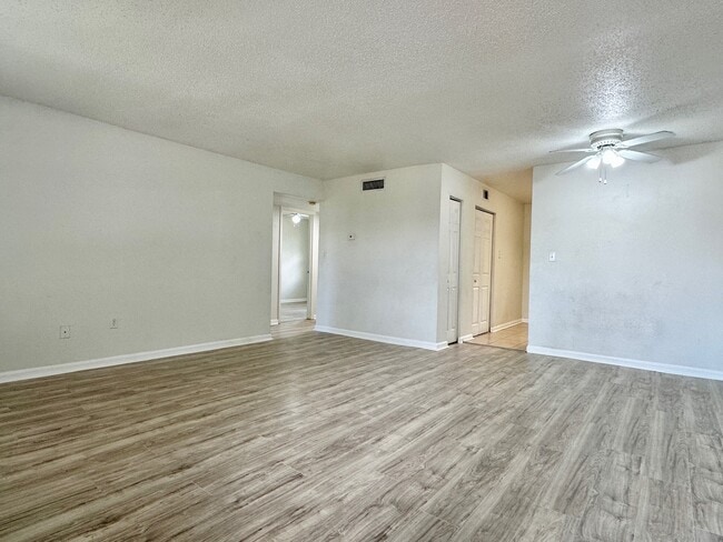 Building Photo - 203 Pine Tulip Ct