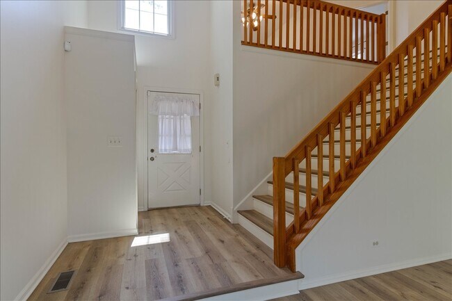 Building Photo - 309 E Theodore Ln