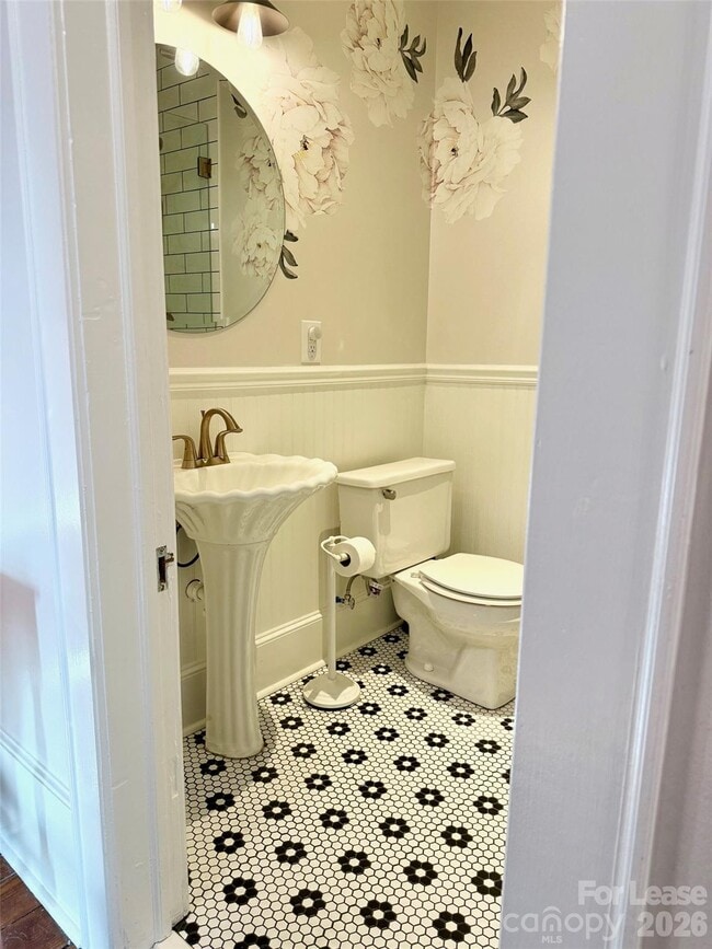 Building Photo - 22 N Congress St