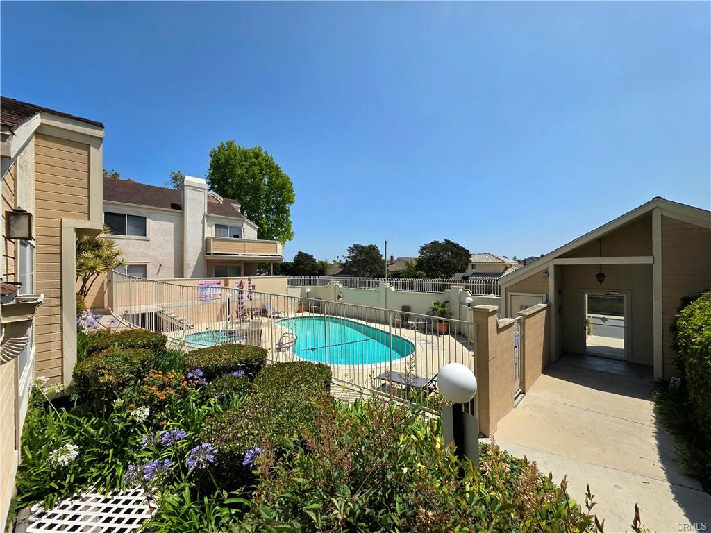 Building Photo - 3845 Farquhar Ave