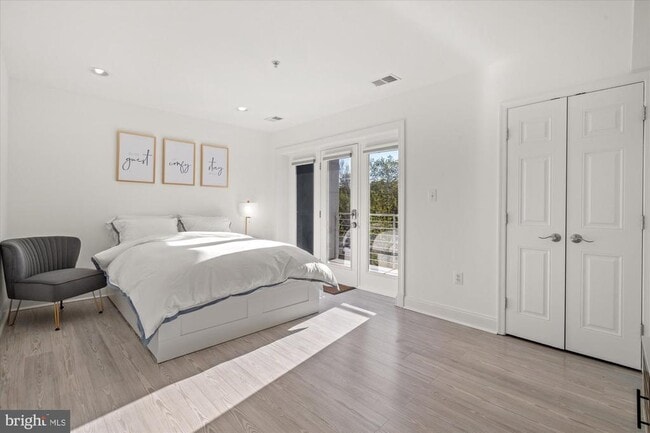 Building Photo - 1610 11th St NW