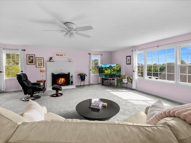 Building Photo - 6 Wood St