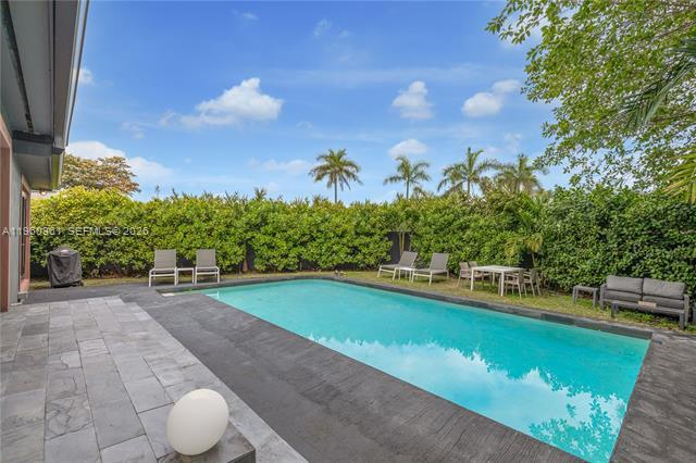 Building Photo - 63 SW 31st Rd