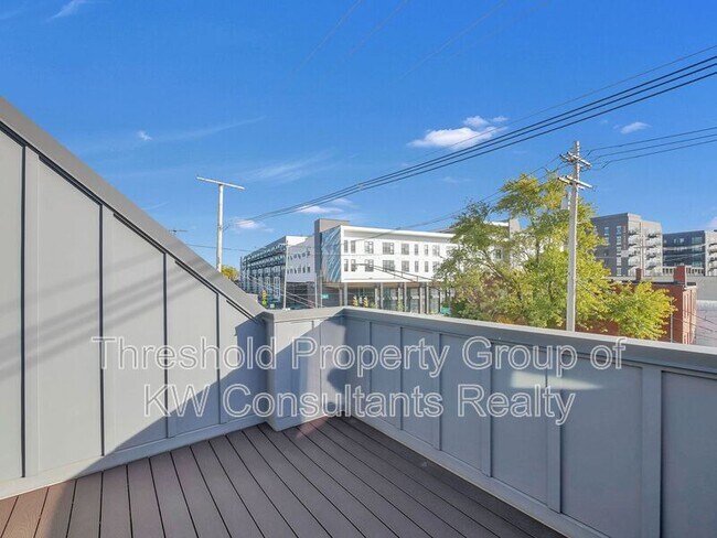 Building Photo - 1165 N 4th St