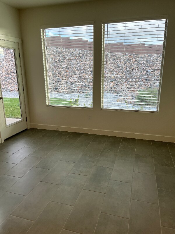 Building Photo - 2980 E Lavatera Dr
