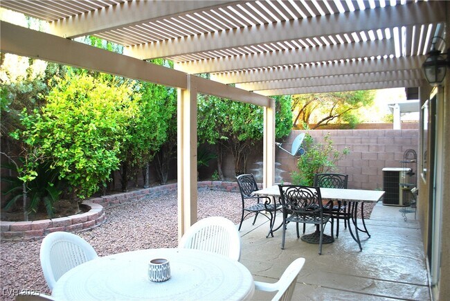 Building Photo - 9955 Burton Lake Ct