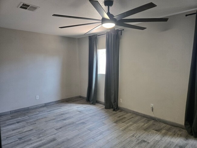 Building Photo - Coming Soon! ?Beautiful 4 bed, 2 bath Home, NO HOA! (Available 05/15/26)