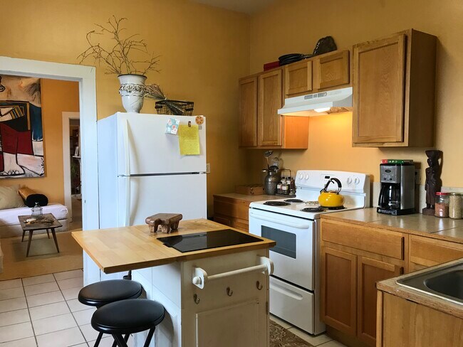 Building Photo - 1036 Mehle St