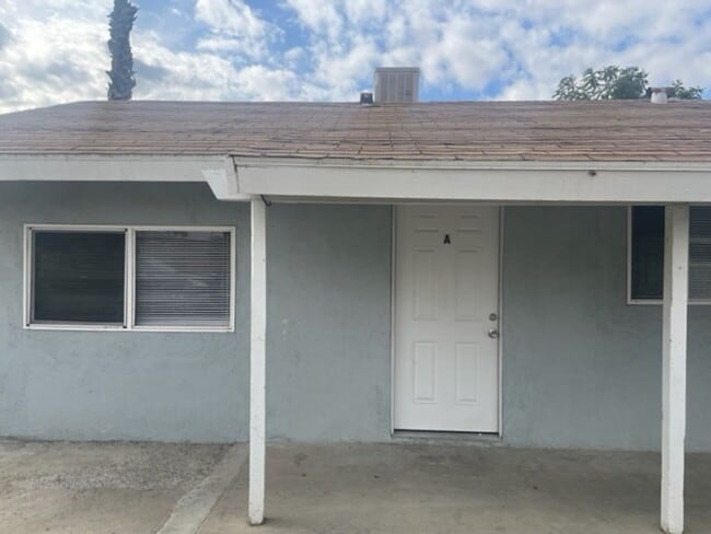 Building Photo - 1401 Yosemite Dr