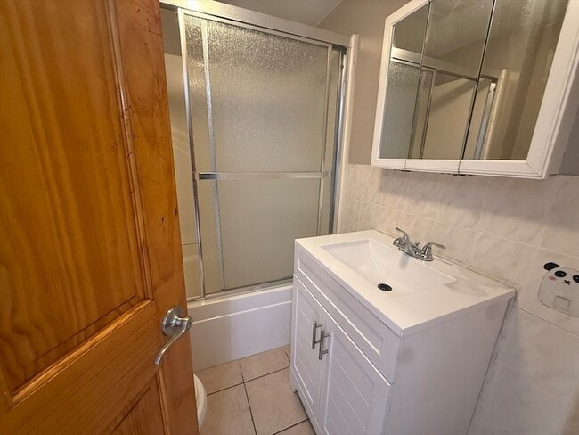 Building Photo - 406-408-408 Court St