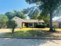 Building Photo - 2621 Ozark Dr