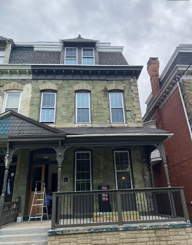 Building Photo - 709 N Duke St