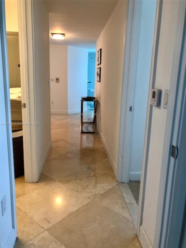 Building Photo - 3101 S Ocean Dr