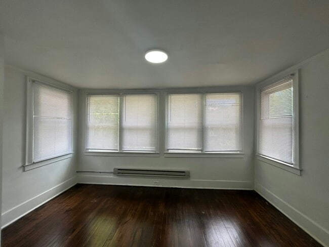 Building Photo - 1165 Virginia Park St