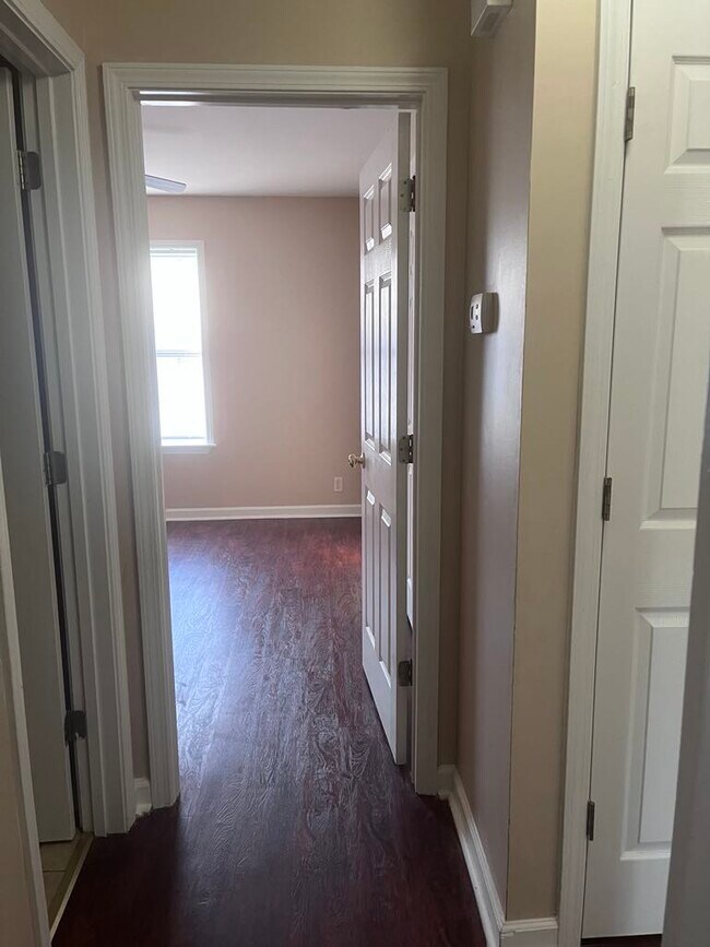 Building Photo - 149 High Point Dr