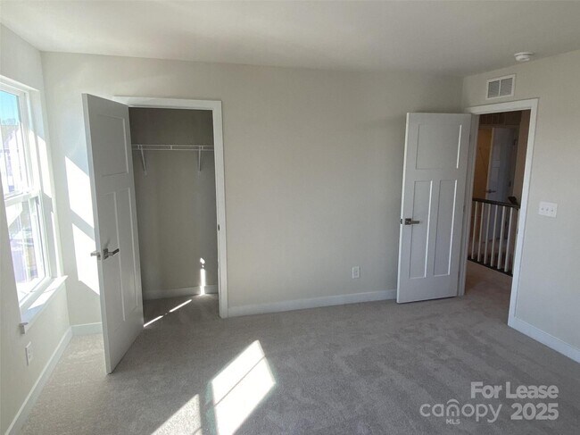 Building Photo - 10460 Dalton Woods Ct NW