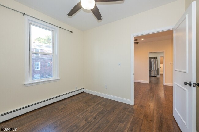 Building Photo - 120 Bloomfield Ave