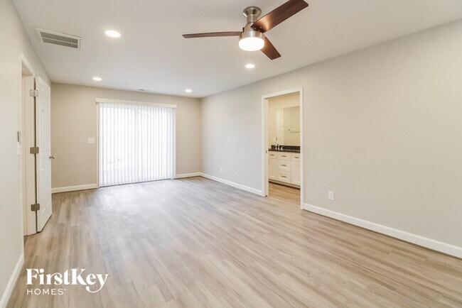 Building Photo - 7853 Beech Forest Rd