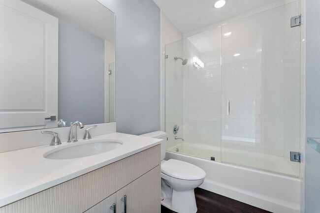 Building Photo - 57 Isle of Venice Dr