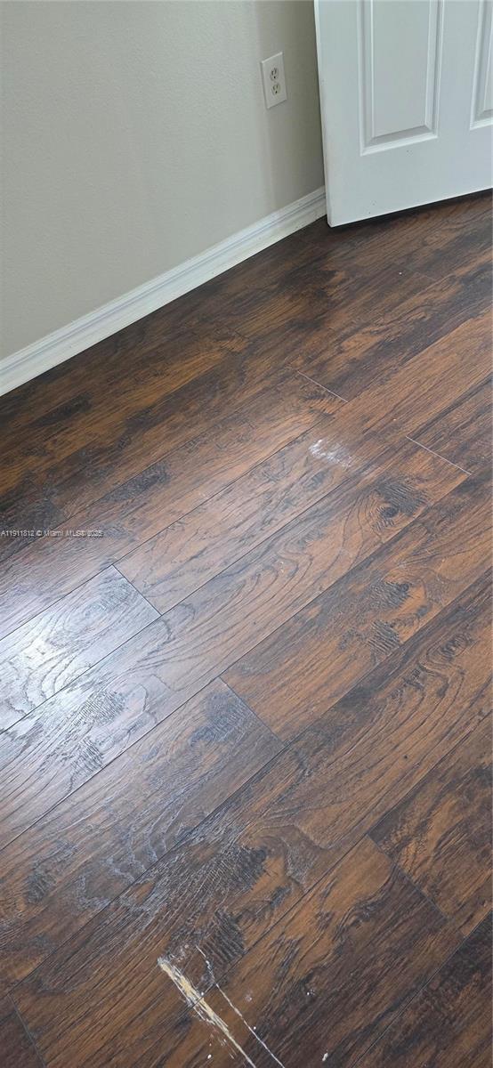 Building Photo - 2427 Centergate Dr