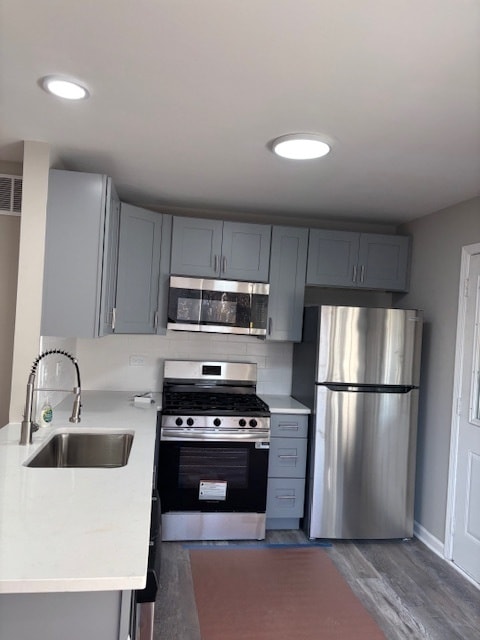 Building Photo - 201 E Rose St