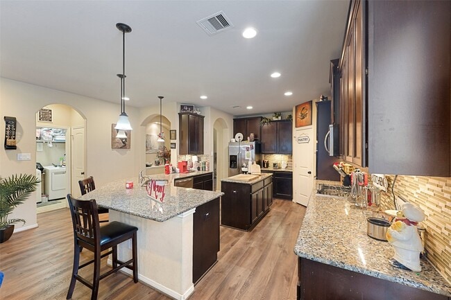 Building Photo - 111 Quail Meadow Dr