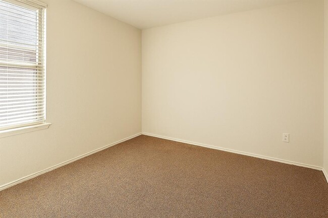 Building Photo - 208 Durata Dr