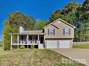 Building Photo - 7 Adair Cove
