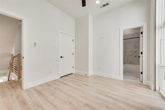 Building Photo - 2038 N Prairie Ave
