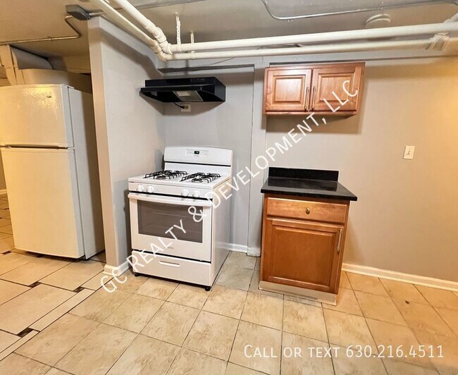 Building Photo - 1732 W Wallen Ave