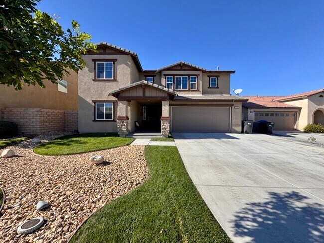 Building Photo - Stunning 4 Bedroom Cul-De-Sac Home with Loft located in Winchester!