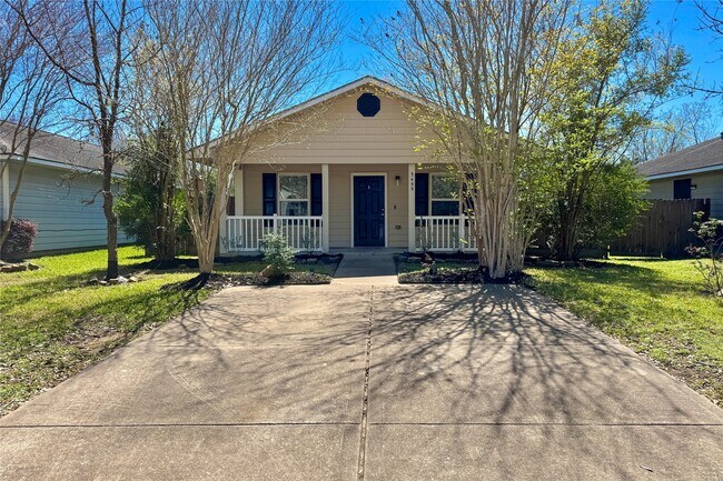 Building Photo - 3455 Angel Ln