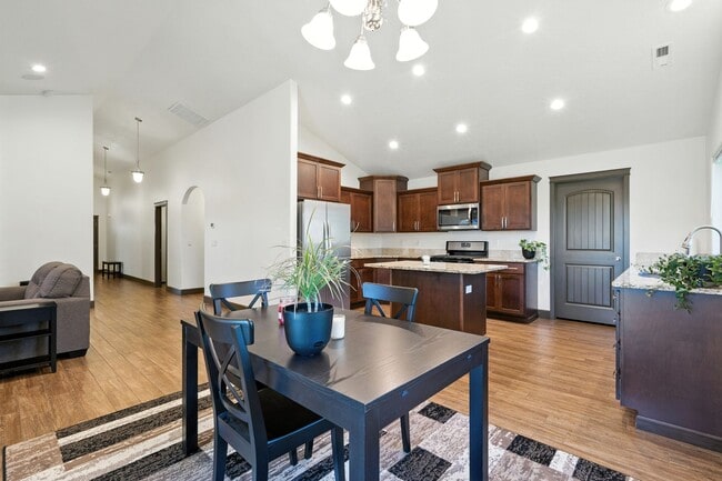 Building Photo - Gorgeous Hayden Home For Rent!