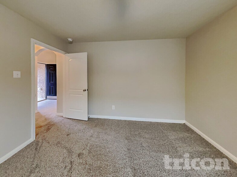 Building Photo - 224 Cottonwood Dr