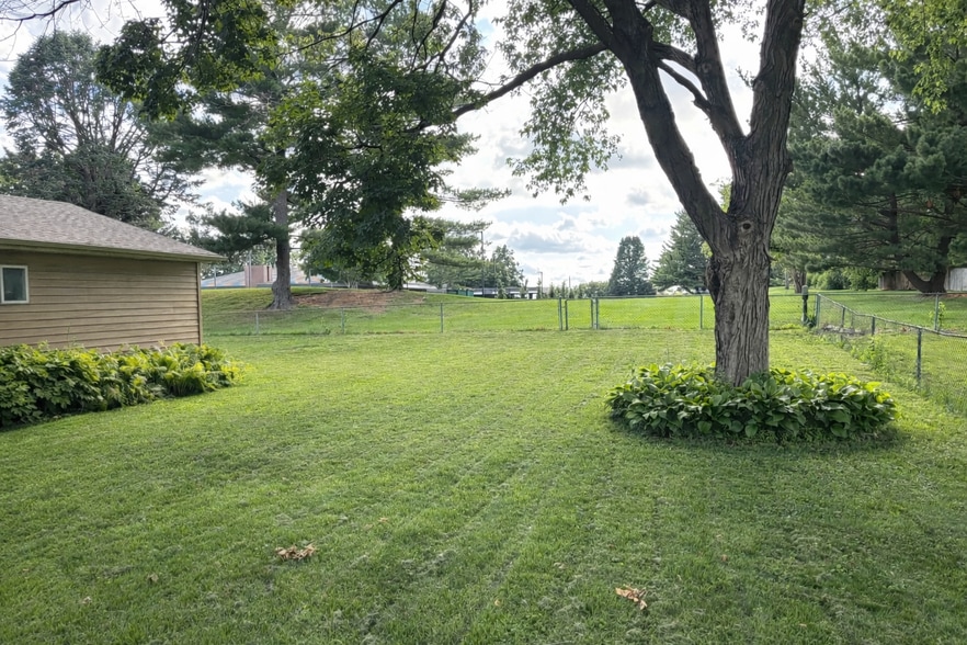 Building Photo - 3816 82nd St