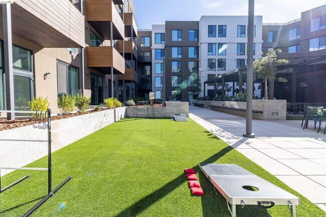 Building Photo - 260 Brooklyn Basin Wy
