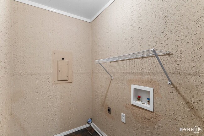 Building Photo - 216 Dirks Dr