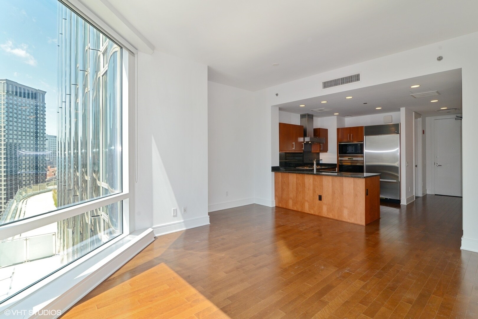 Building Photo - 401 N Wabash Ave
