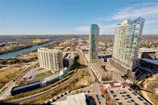 Building Photo - 222 West Ave