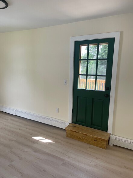 Building Photo - 3 Beckett St