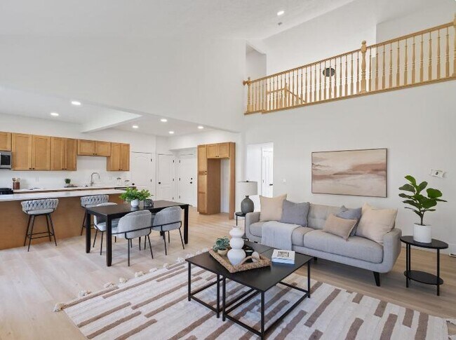 Building Photo - 636 N 1280 E