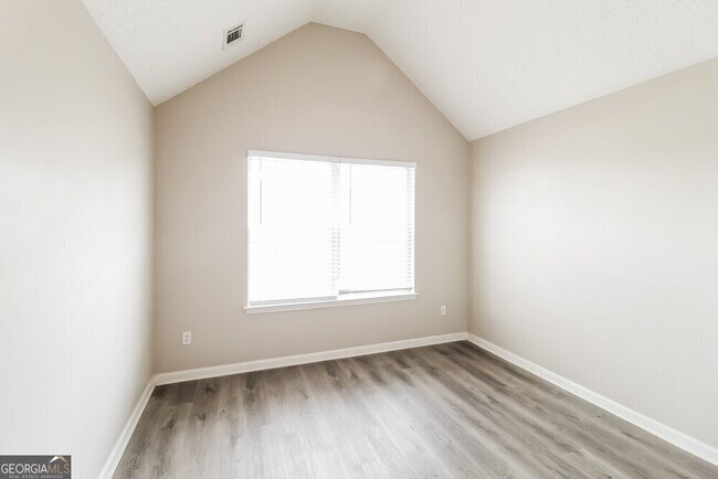 Building Photo - 315 Timberlake Terrace
