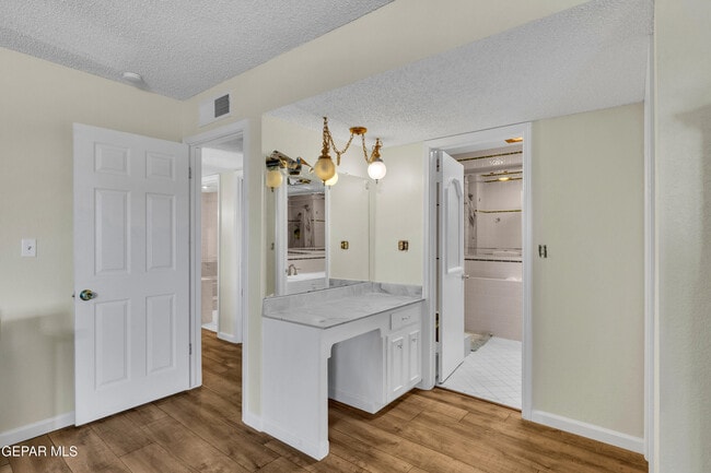 Building Photo - 2153 Trawood Dr