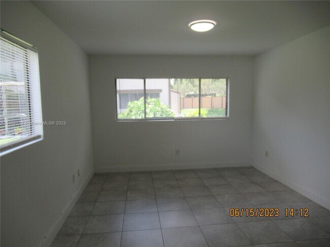 Building Photo - 9654 S Belfort Cir