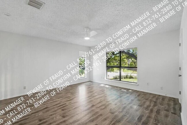 Building Photo - 521 Bent Creek Dr